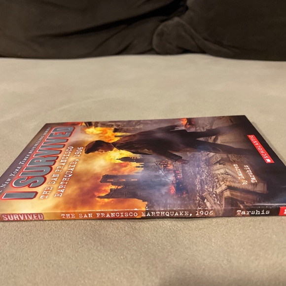 New Set of 3 "I Survived" Paperback Books - Picture 13 of 13